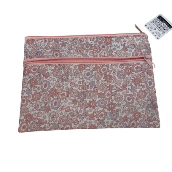 2 Zipper Flat Pouch. Floral. Pink Multi. Storage Organization. Cottagecore. - Picture 6 of 7